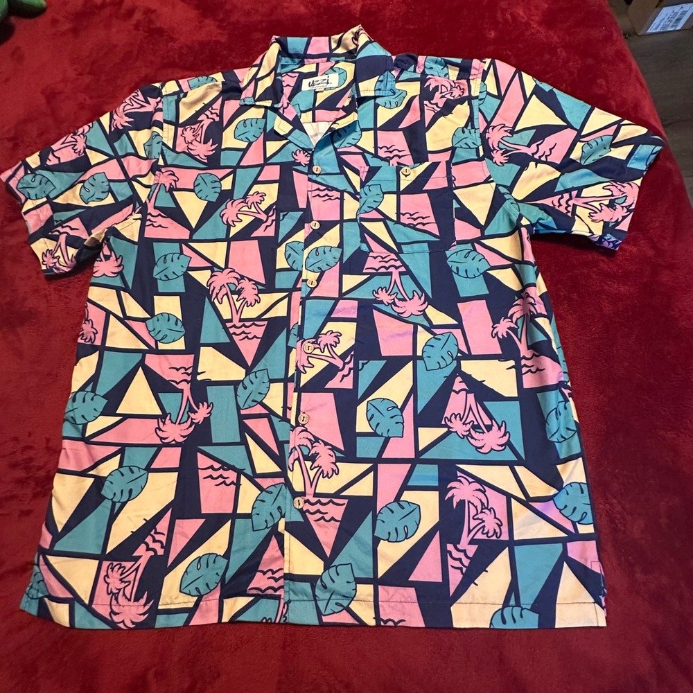 Uzzi Amphibious Gear Mens Medium Retro Geometric Palm Tree Shirt HP77 Pink Blue